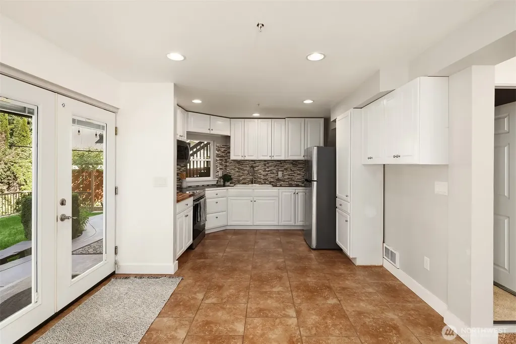 26326 222nd Avenue SE Maple Valley WA 98038