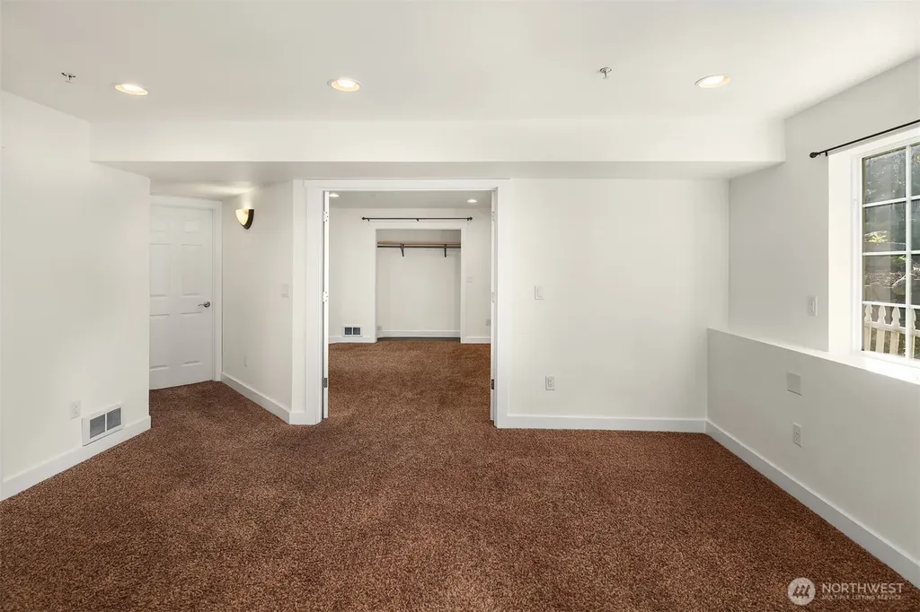26326 222nd Avenue SE Maple Valley WA 98038