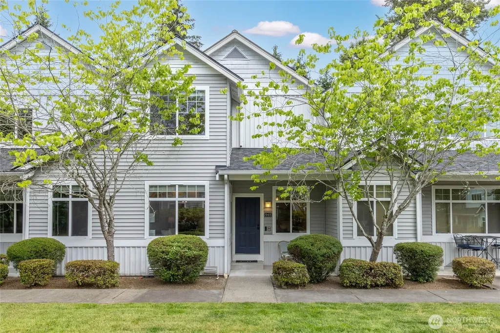 945 232nd Place NE Sammamish WA 98074