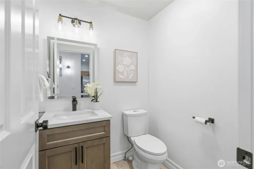 945 232nd Place NE Sammamish WA 98074