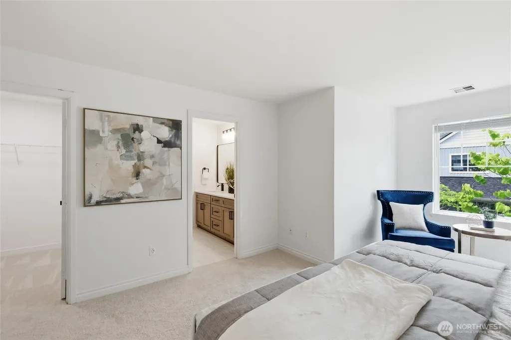 945 232nd Place NE Sammamish WA 98074