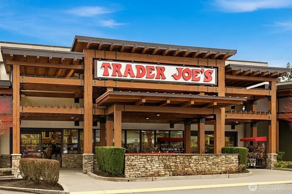 945 232nd Place NE Sammamish WA 98074