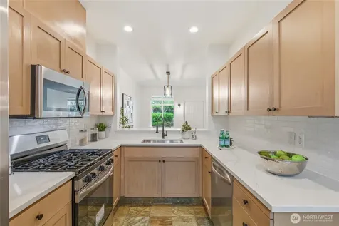 945 232nd Place NE Sammamish WA 98074
