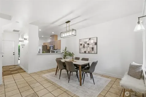 945 232nd Place NE Sammamish WA 98074