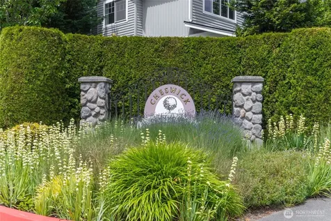 945 232nd Place NE Sammamish WA 98074