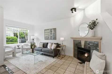 945 232nd Place NE Sammamish WA 98074
