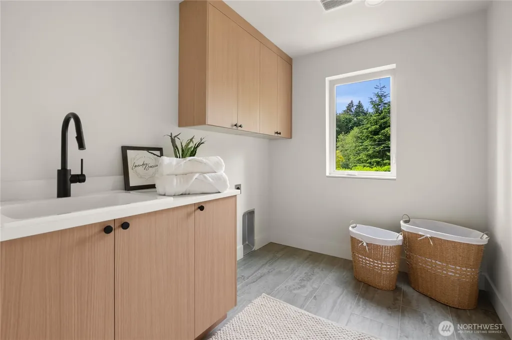 9909 NE 200th Street Bothell WA 98011