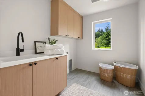 9909 NE 200th Street Bothell WA 98011