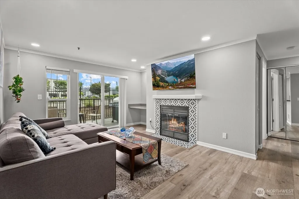 215 100th Street SW Everett WA 98204