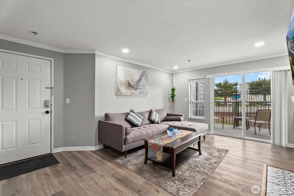 215 100th Street SW Everett WA 98204