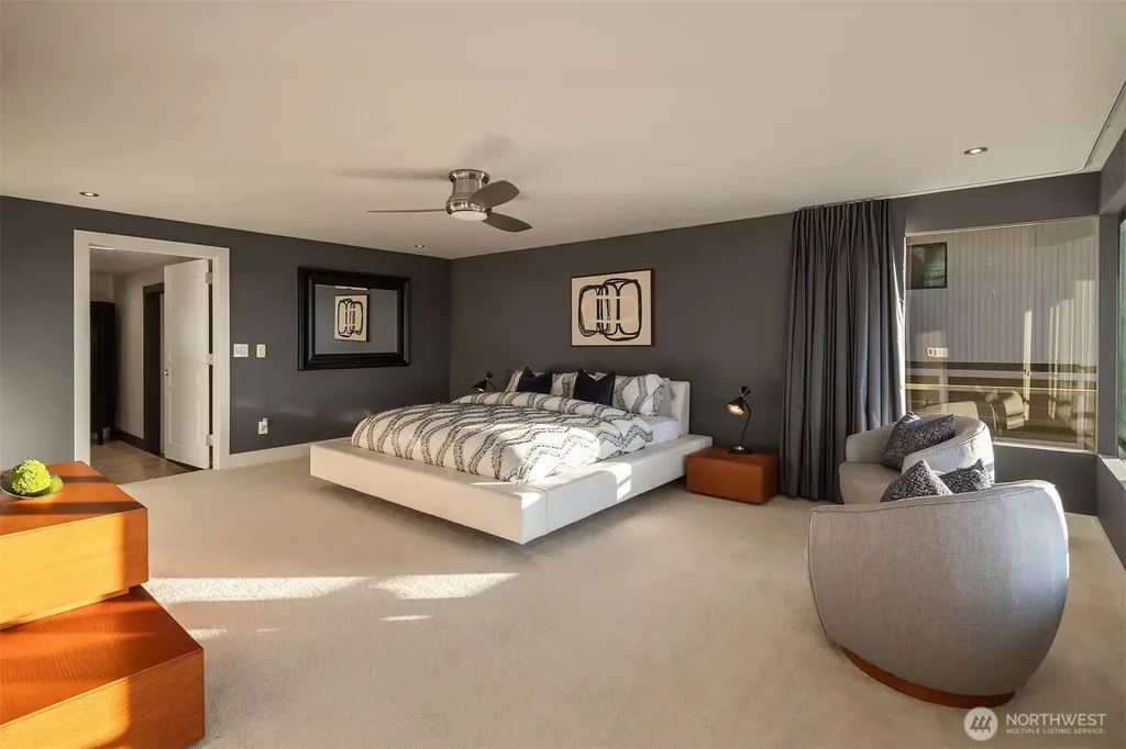 15733 25th Avenue SW Burien WA 98166