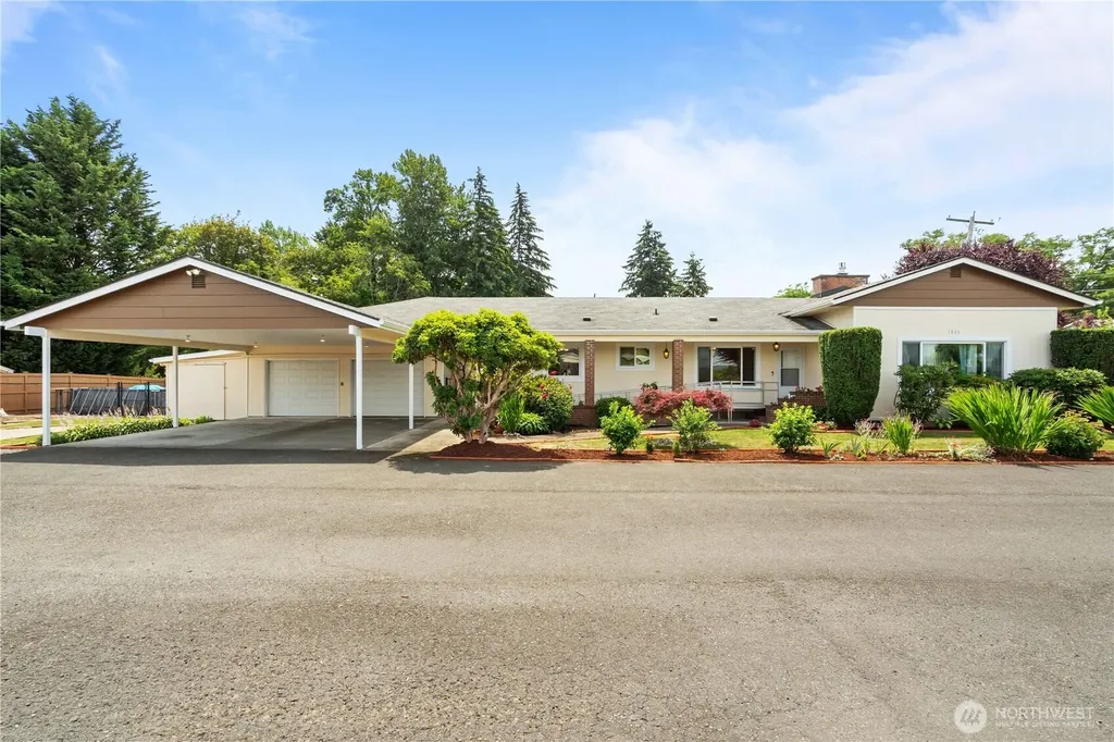 1809 5th Street SW Puyallup WA 98371