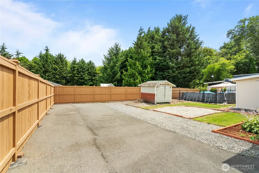1809 5th Street SW Puyallup WA 98371