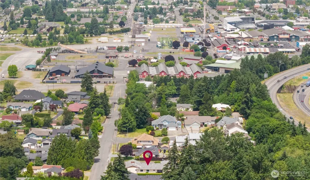 1809 5th Street SW Puyallup WA 98371