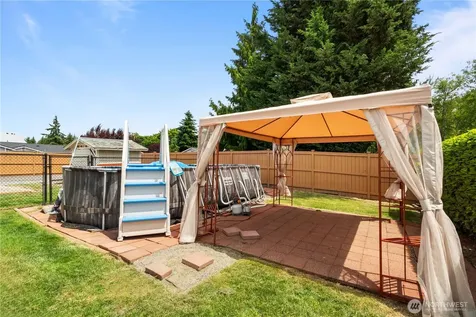1809 5th Street SW Puyallup WA 98371