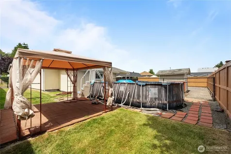 1809 5th Street SW Puyallup WA 98371