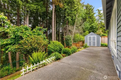 34504 8th Avenue SW Federal Way WA 98023