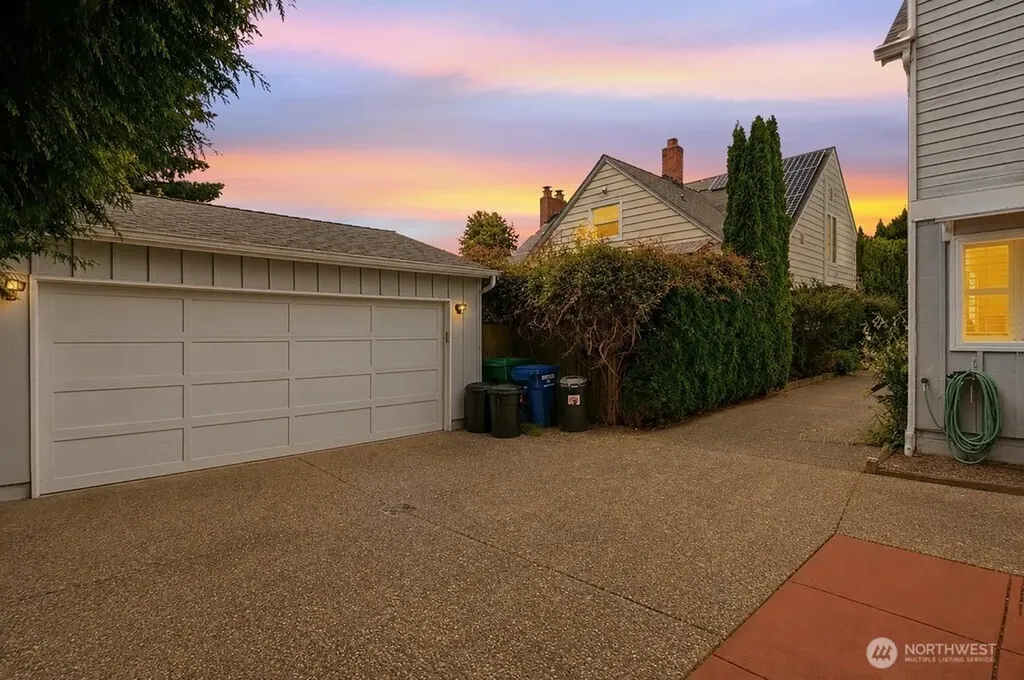 1731 NW 97th Street Seattle WA 98117