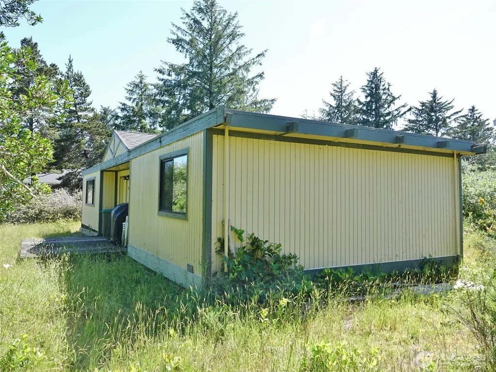 307 Pt Brown Avenue SW Ocean Shores WA 98569