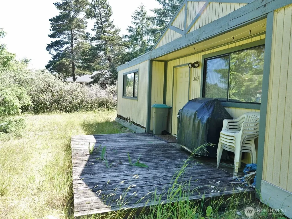 307 Pt Brown Avenue SW Ocean Shores WA 98569
