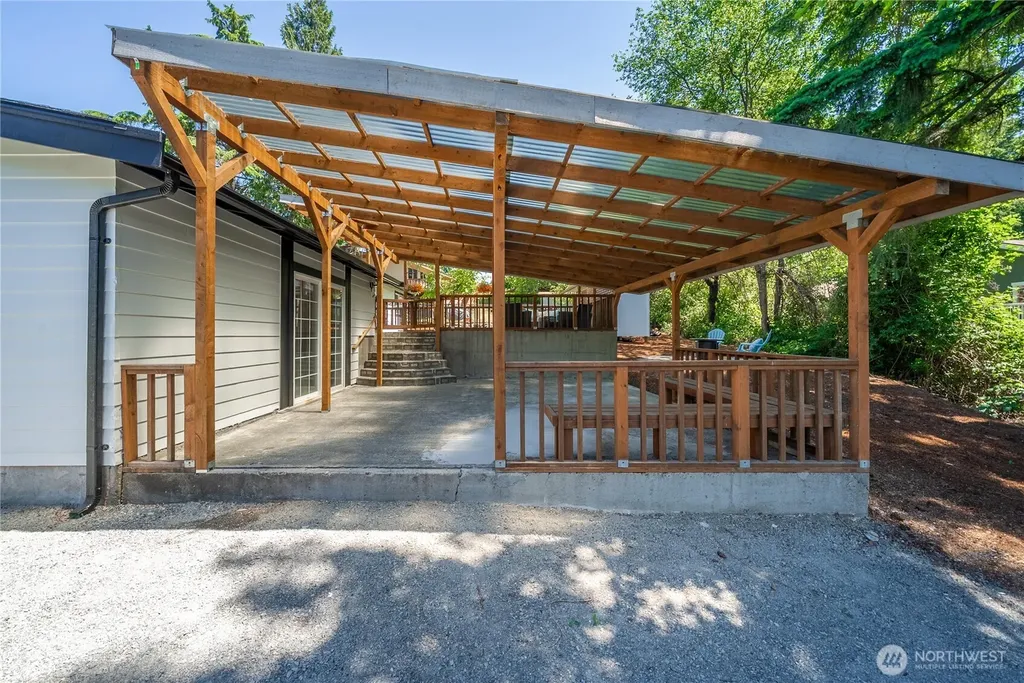 9607 S 216th Street Kent WA 98031