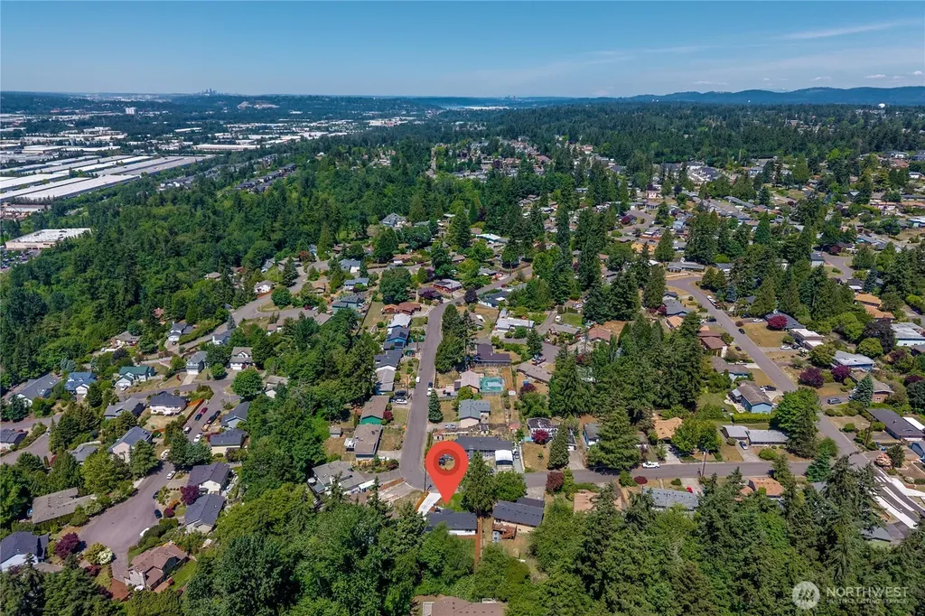 9607 S 216th Street Kent WA 98031