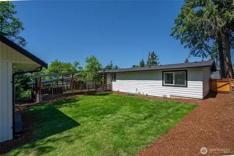 9607 S 216th Street Kent WA 98031