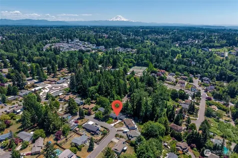 9607 S 216th Street Kent WA 98031