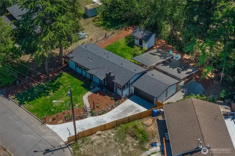 9607 S 216th Street Kent WA 98031