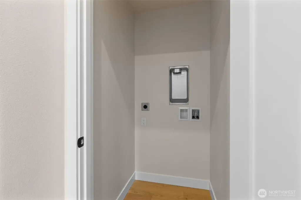 4235 S Bradford Street Seattle WA 98118