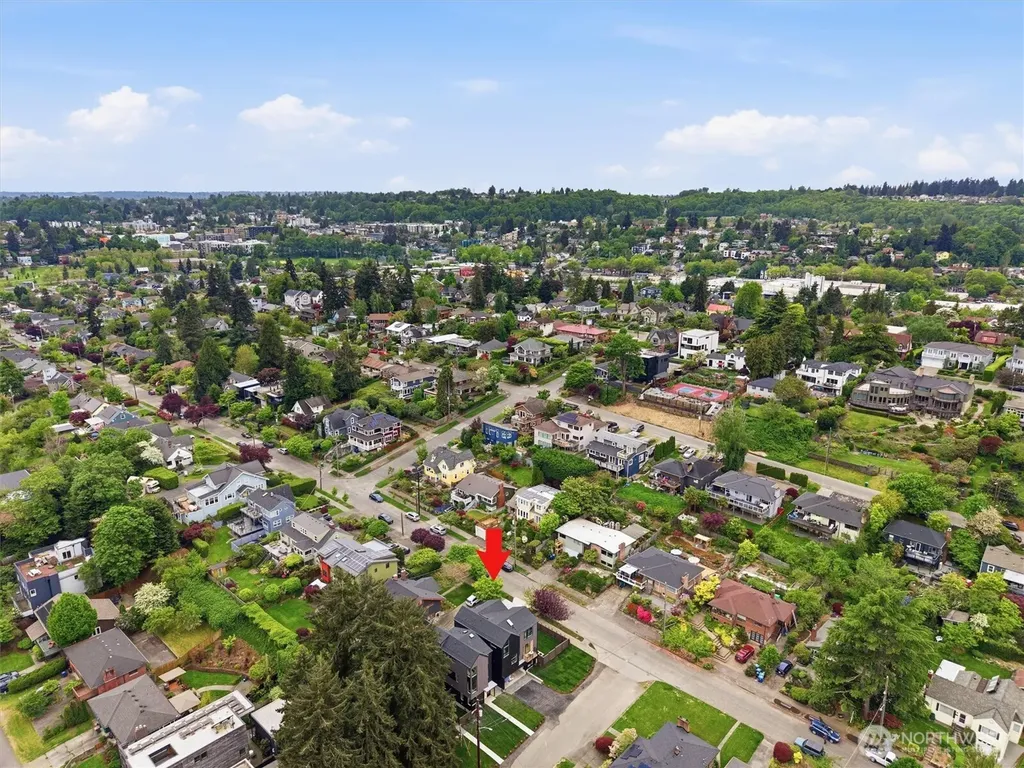 4235 S Bradford Street Seattle WA 98118