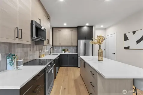 4235 S Bradford Street Seattle WA 98118