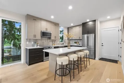 4235 S Bradford Street Seattle WA 98118