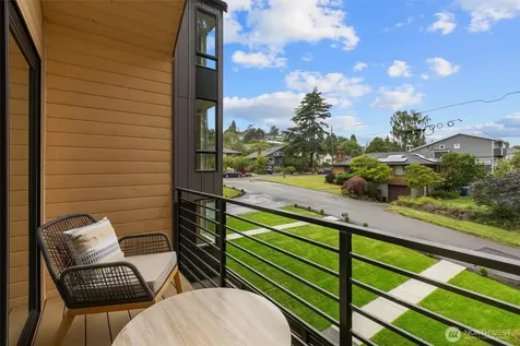 4235 S Bradford Street Seattle WA 98118