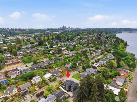 4235 S Bradford Street Seattle WA 98118