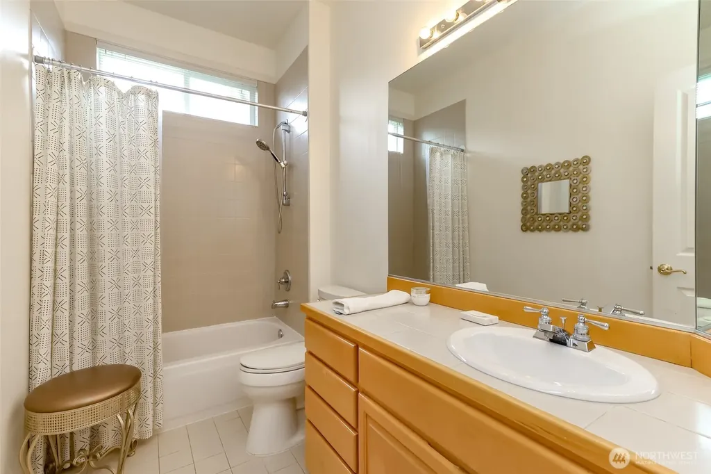 30015 1st Place S Federal Way WA 98003