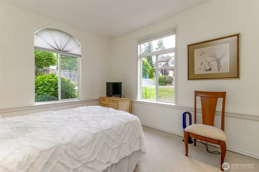 30015 1st Place S Federal Way WA 98003