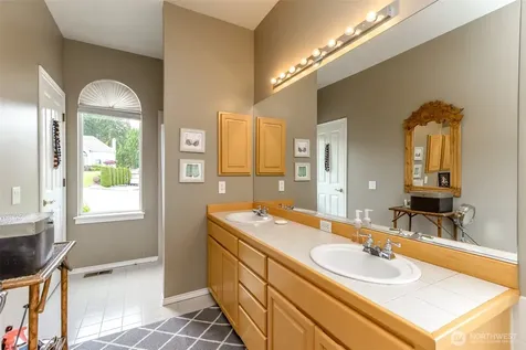 30015 1st Place S Federal Way WA 98003