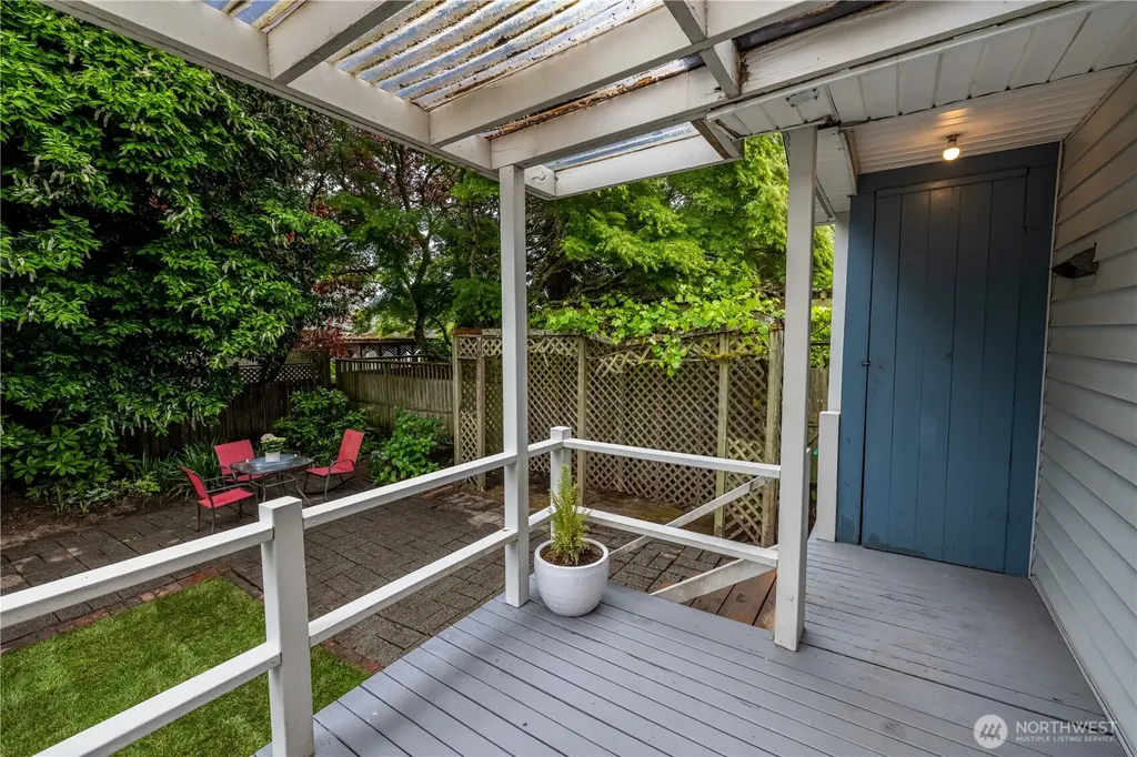 6848 31st Avenue NE Seattle WA 98115