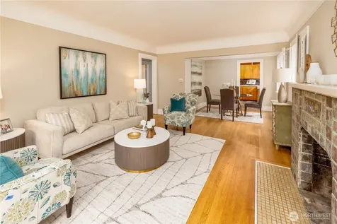 6848 31st Avenue NE Seattle WA 98115