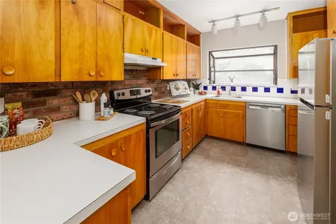 6848 31st Avenue NE Seattle WA 98115