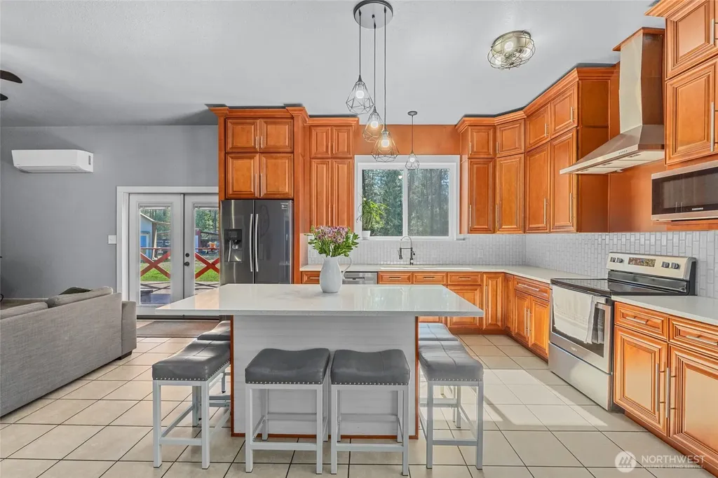 1196 Sunrise Way Evans WA 99126