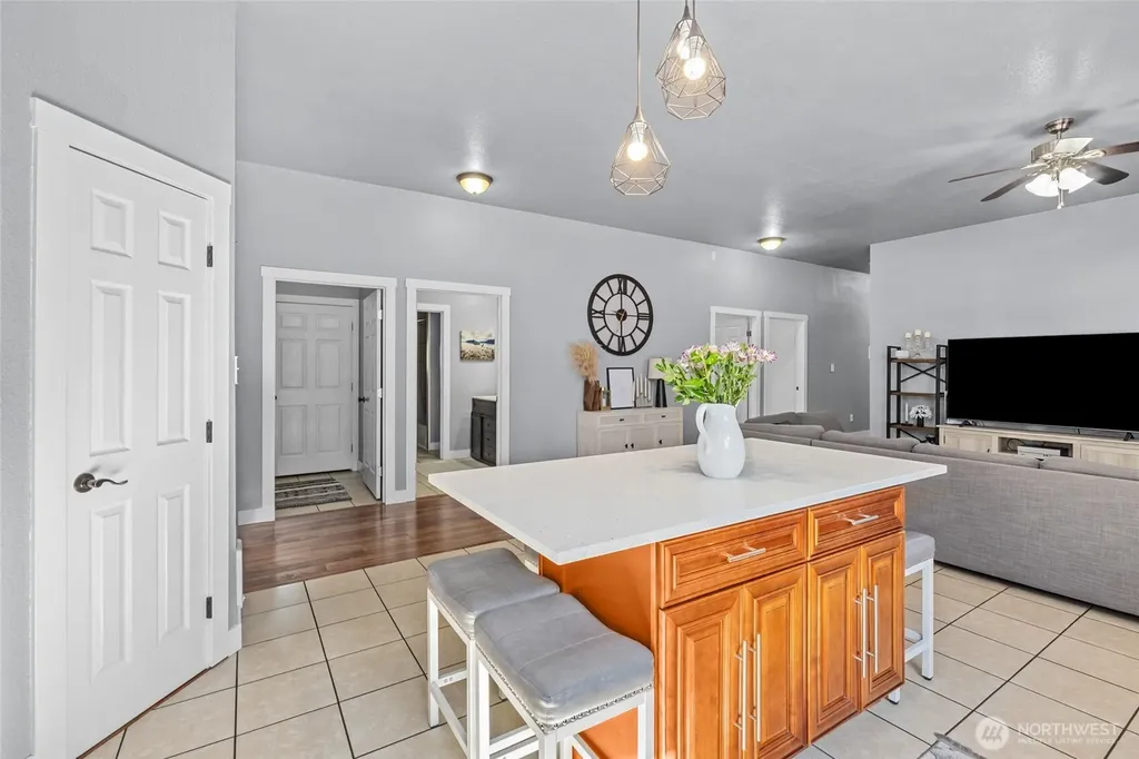 1196 Sunrise Way Evans WA 99126
