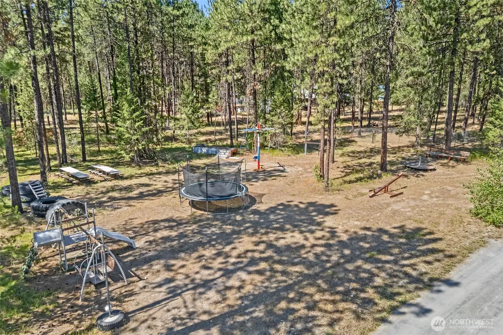 1196 Sunrise Way Evans WA 99126