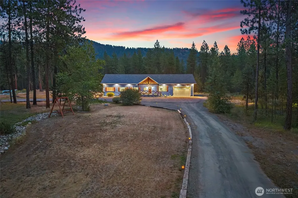 1196 Sunrise Way Evans WA 99126