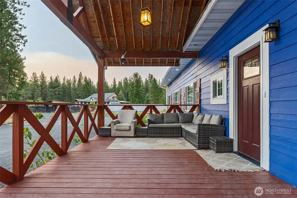 1196 Sunrise Way Evans WA 99126
