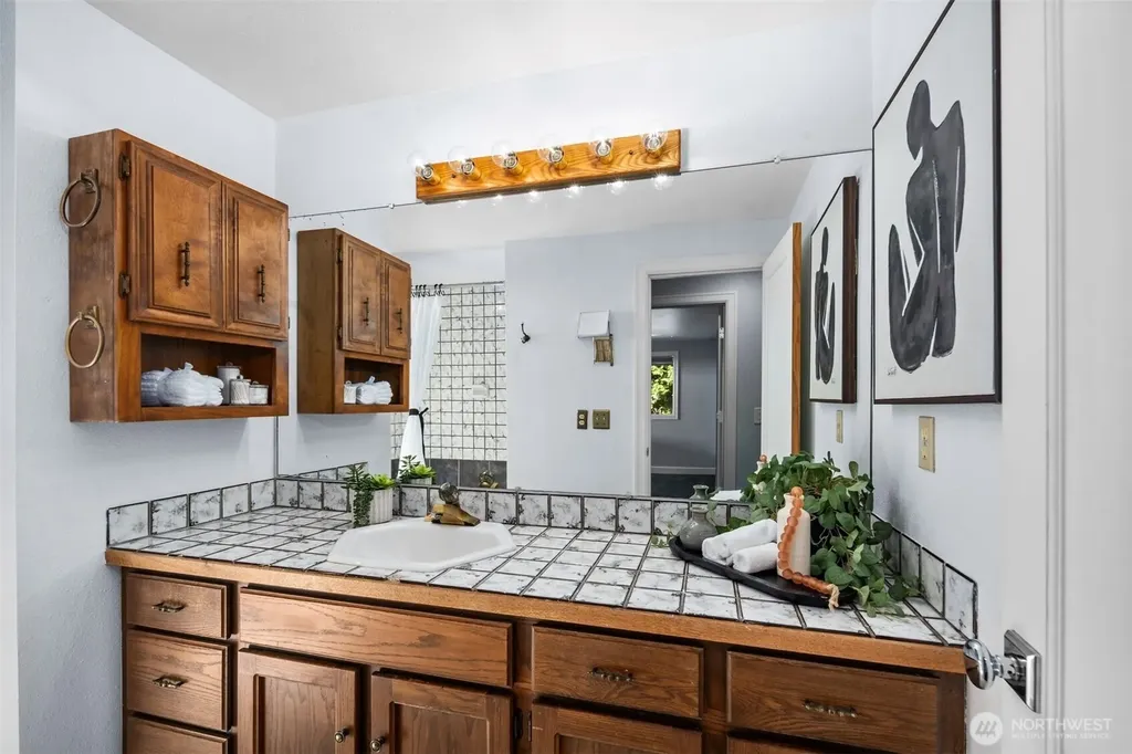 23707 NE 63rd Place Redmond WA 98053