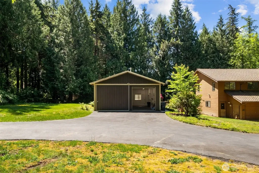 23707 NE 63rd Place Redmond WA 98053