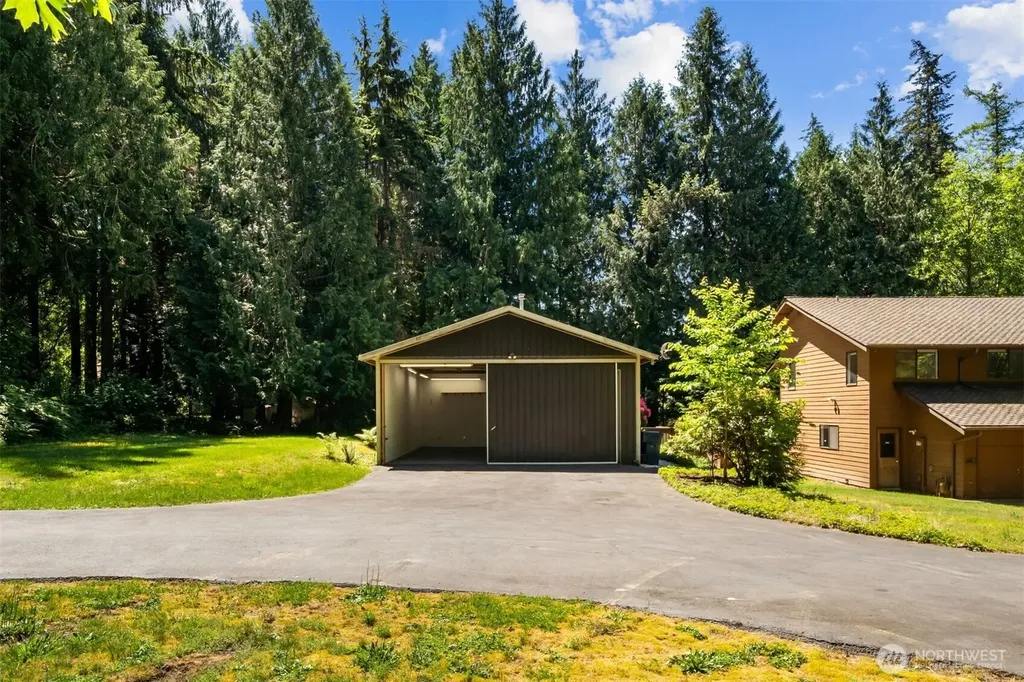 23707 NE 63rd Place Redmond WA 98053
