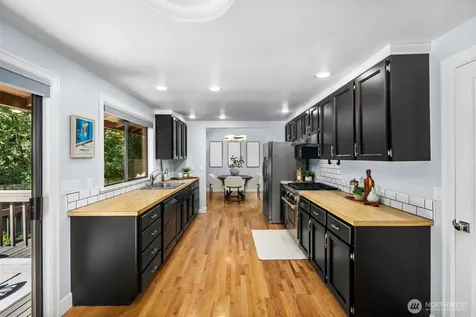 23707 NE 63rd Place Redmond WA 98053